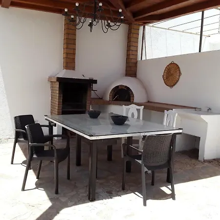 Holiday home Arecas *
